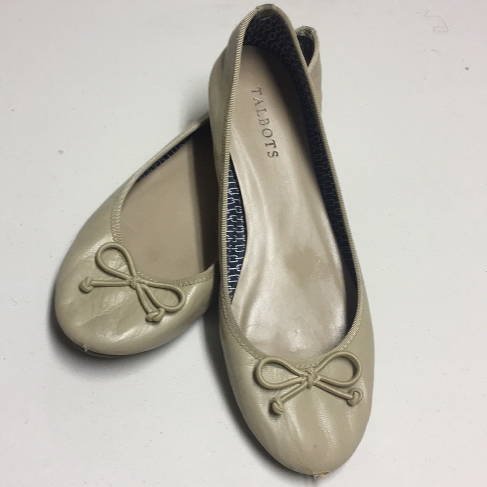 Nude flats